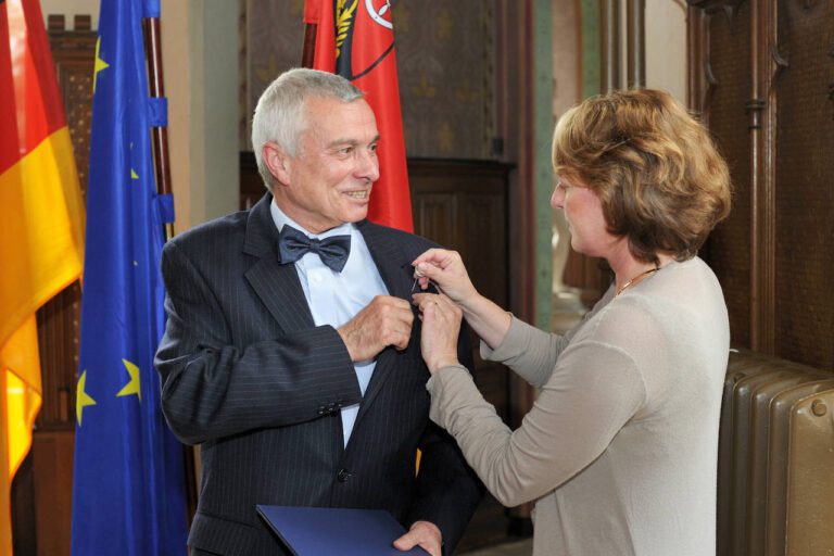 Ehrennadel des Landes für Karl-Friedrich Amendt