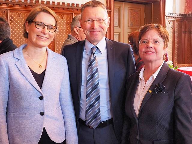 Bildungsministerin Dr. Stefanie Hubig besichtigte das HeimatMuseum Schloss Sinzig