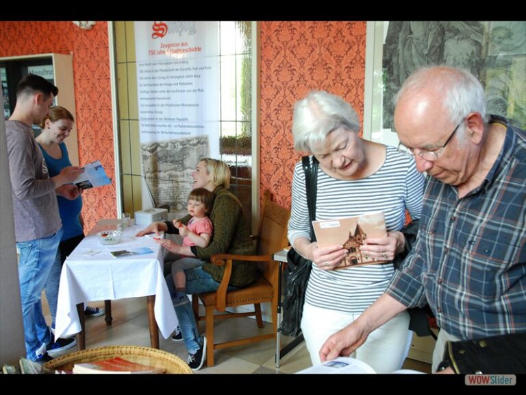 Ausstellung: 750 Jahre Stadtgeschichte – in Dokumenten aufgezeichnet