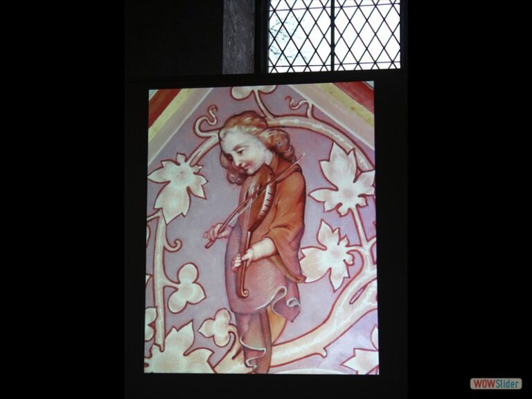 Turmgespräch: Salzkristalle eliminiert  und Malereien freigelegt