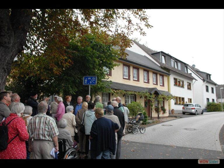 Exkursion: Dr. Jürgen Haffke führte Gruppe des Sinziger Denkmalvereins durch Bad Bodendorf