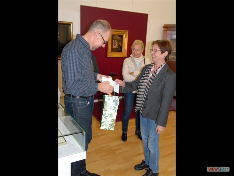 Exkursion: Denkmalverein Sinzig besuchte Roentgen-Museum und die Herrnhuter Brüdergemeine