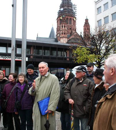 Der Kulturspaziergang durch Mainz bot trotz Regen viele interessante Ein- und Ansichten.